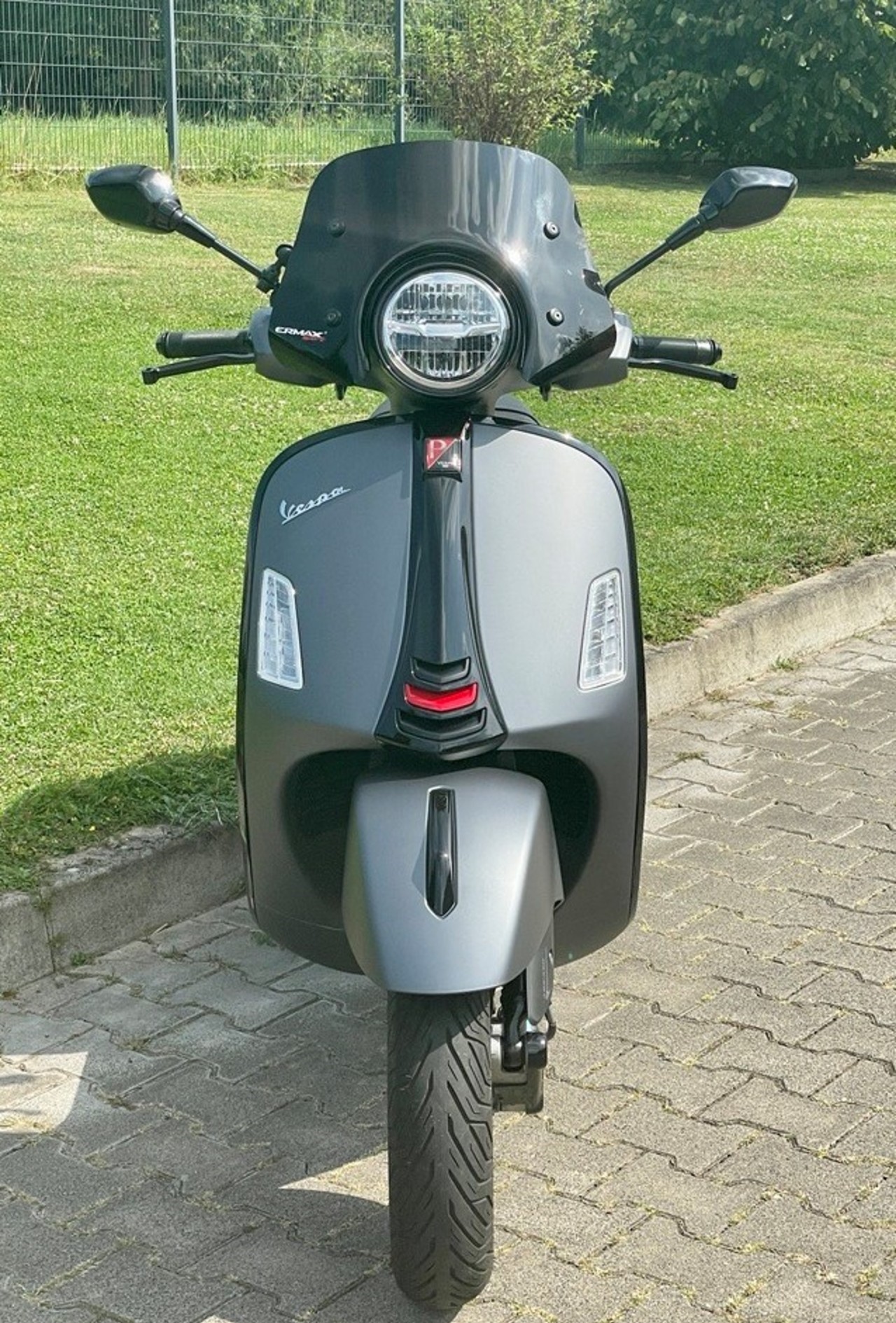 Pare-brise ERMAX Piccolo H 300 mm pour Vespa GTS/GTS Super/GT L (-22), noir