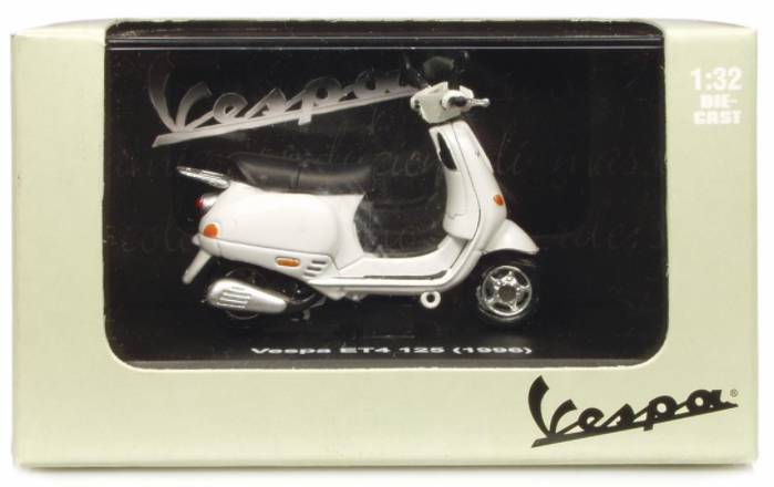 Modèle Vespa ET4 (1996), blanc