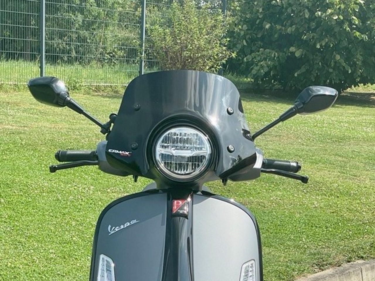 Pare-brise ERMAX Piccolo H 300 mm pour Vespa GTS/GTS Super/GT L (-22), noir