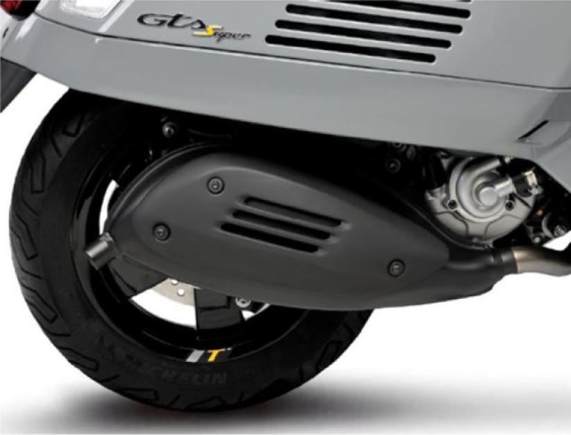 Kit de carénage "Black Kit" pour Vespa GTS Super Tech HPE