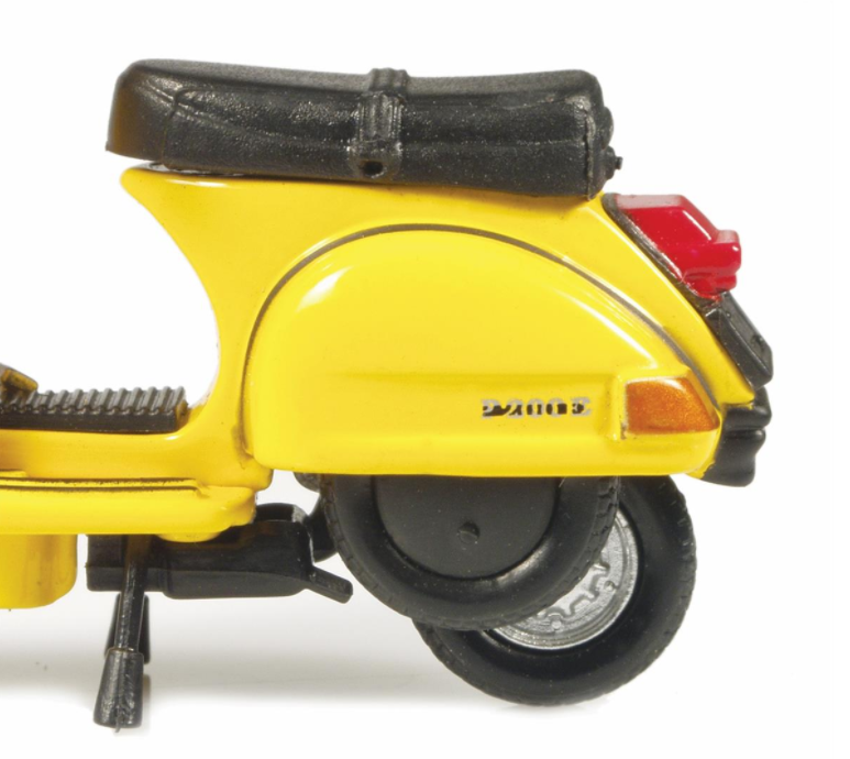 Modèle Vespa P200E (1978), orange
