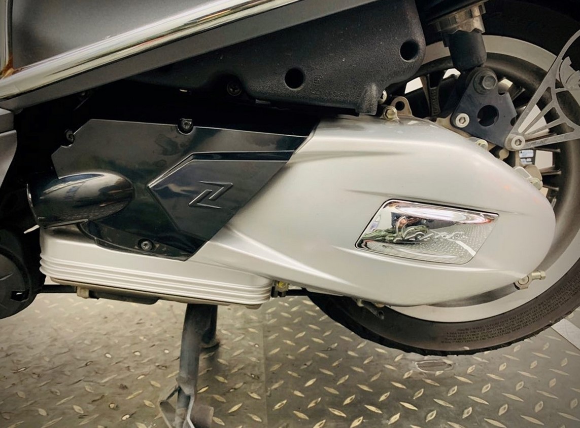 Couvercle d'entrée d'air, couvercle de vario pour Vespa Primavera/Sprint/GTS/GTS Super, noir
